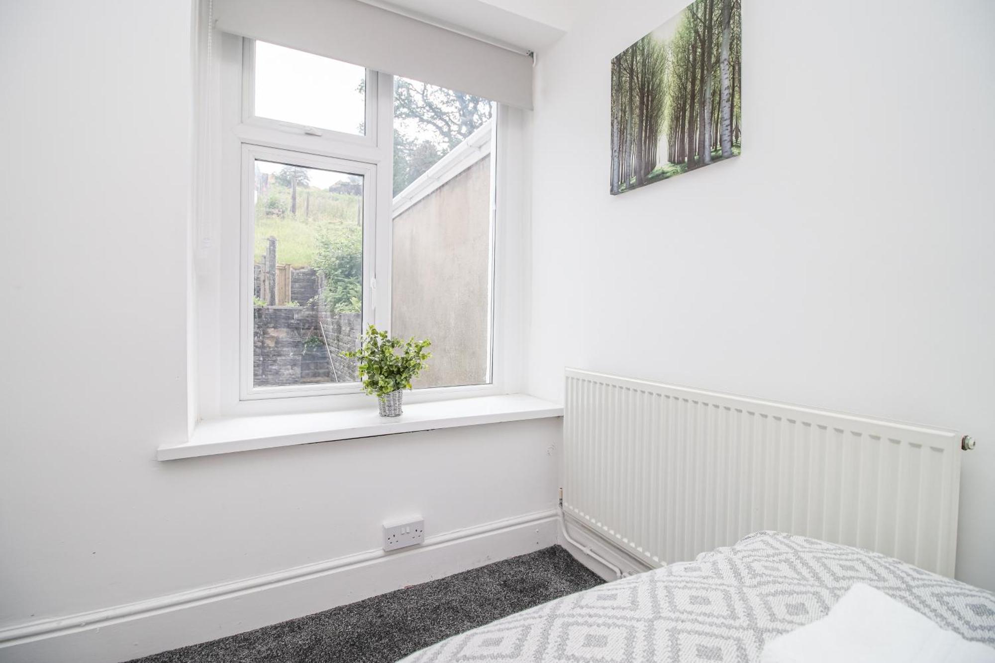 Norton Terrace Charming Home In The Beautiful Afan Forest By Staystaycations Port Talbot Eksteriør billede